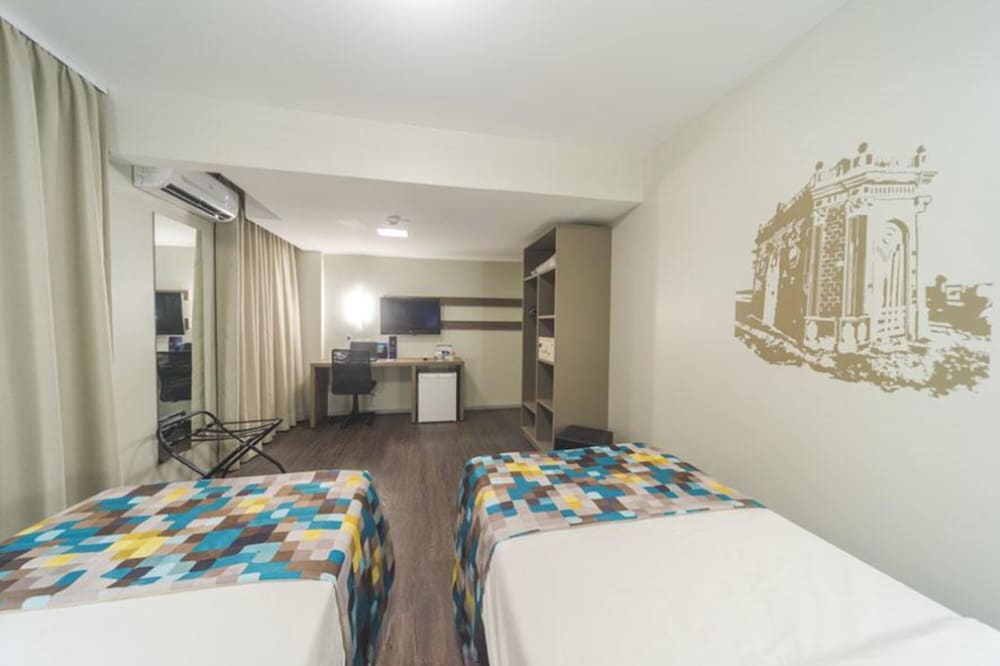 CASTELMAR HOTEL 8/76