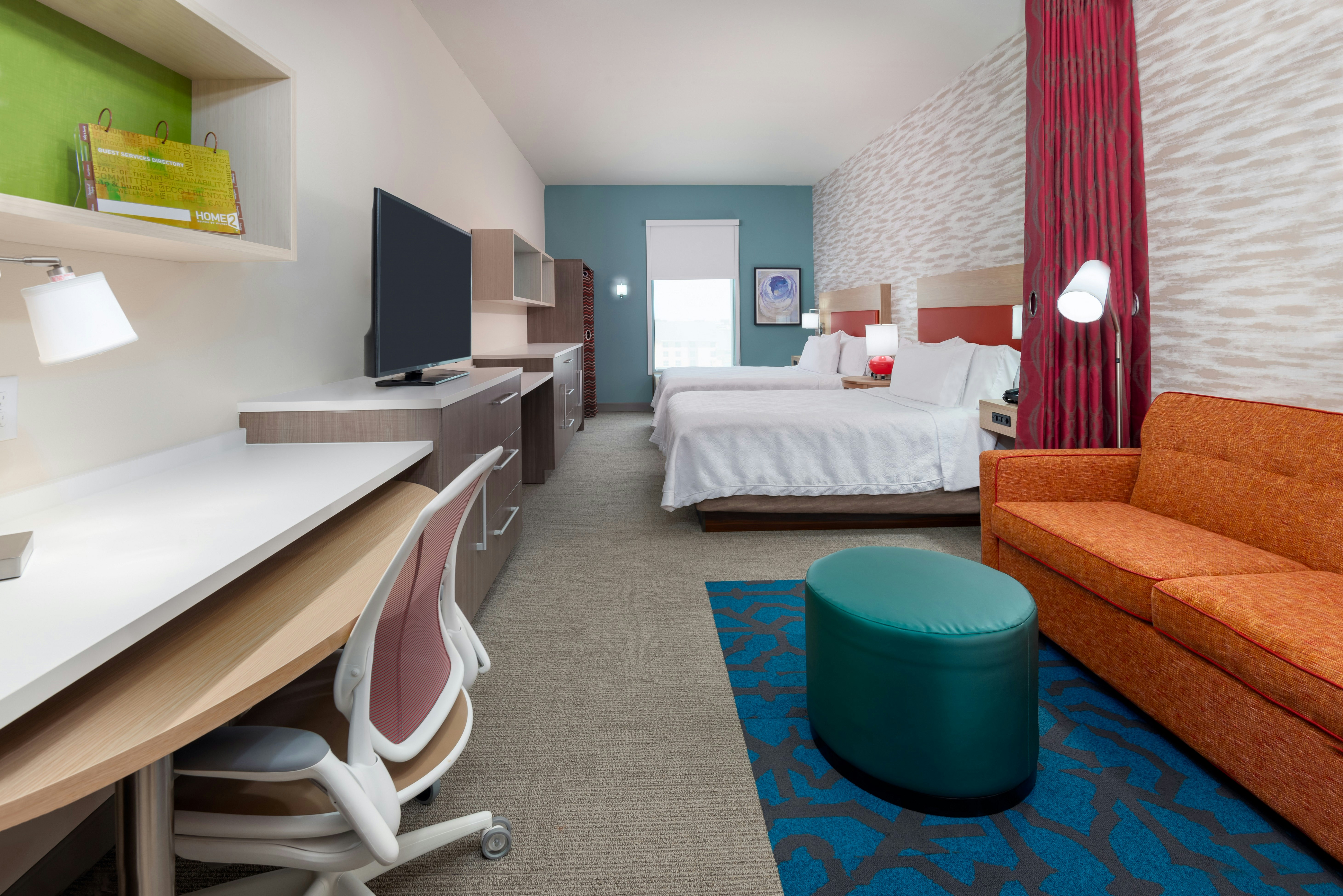 STUDIO, 2 QUEEN BEDS