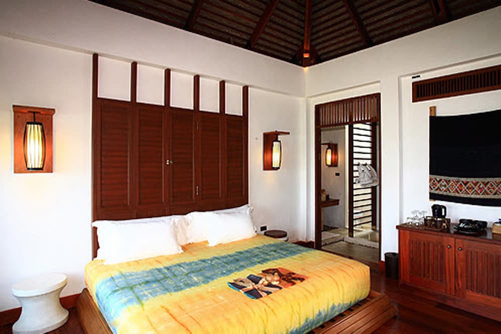 THE KALA SAMUI 15/50