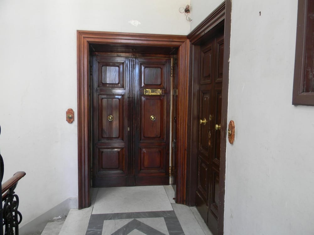 Hotel Primavera 35/64