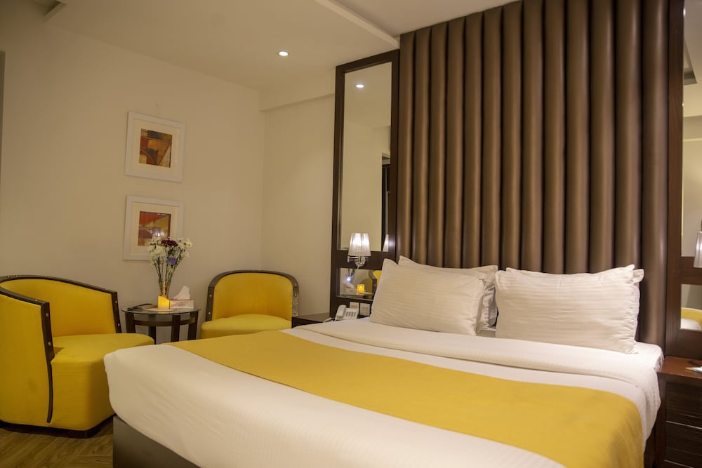 Deluxe, King Bed, Lahore Continental Hotel 5/10
