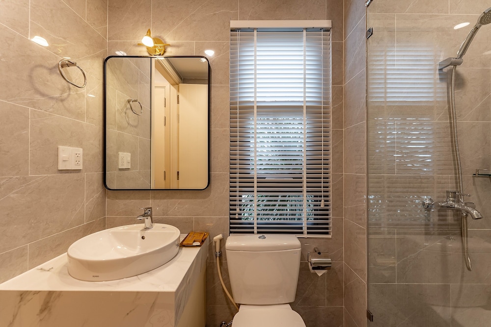 Golden Sun Apartment & Hotel 47/50