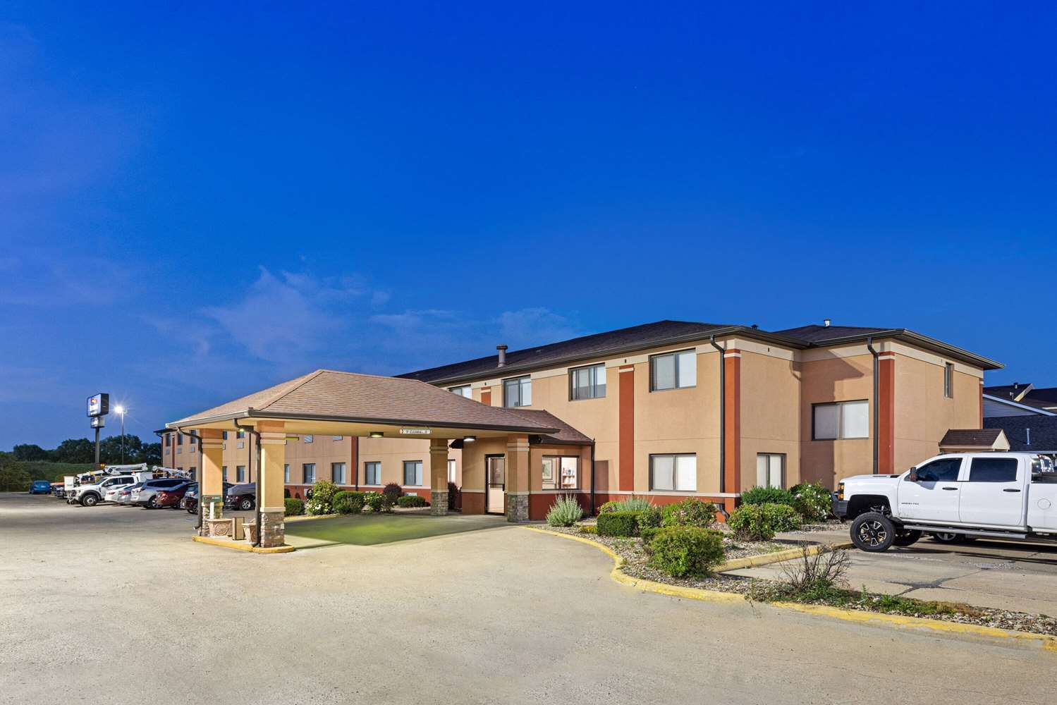 Baymont By Wyndham Waterloo 3/46