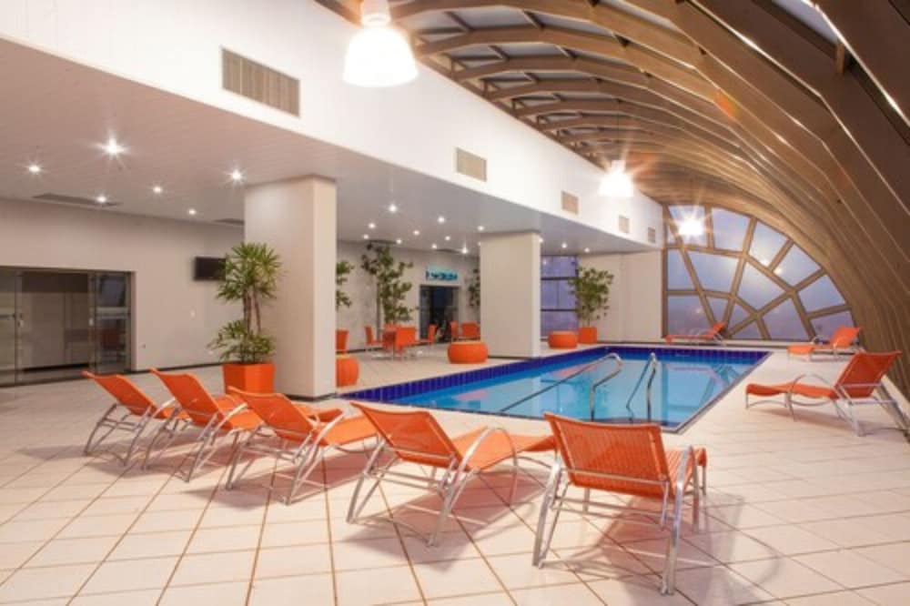 swimming pool spa