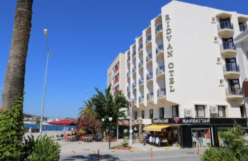 Ridvan Hotel 8/69