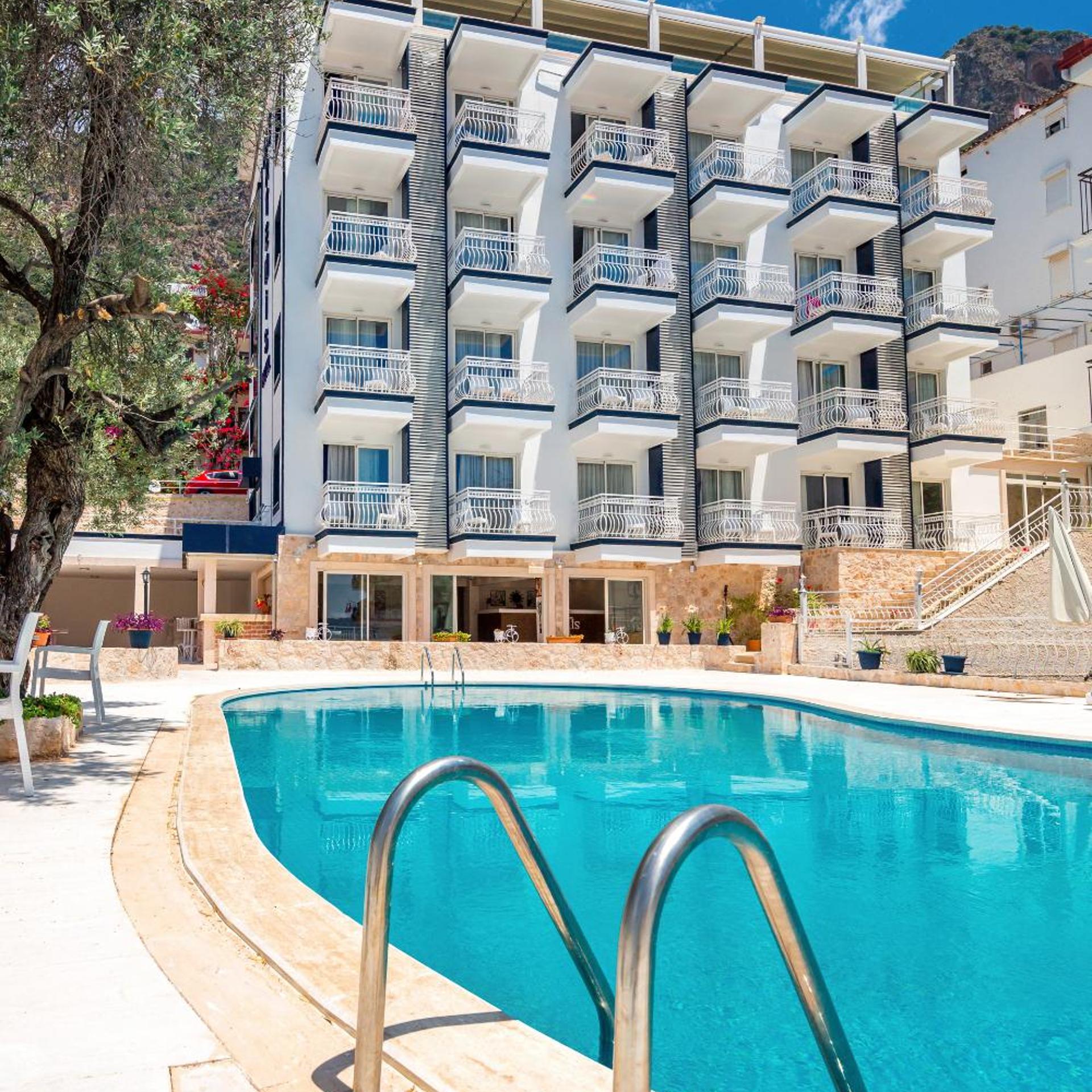 Oreo Hotel 5/74