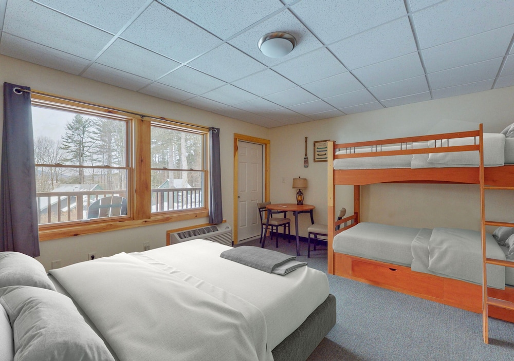 The Lodge at Schroon Lake 13/49