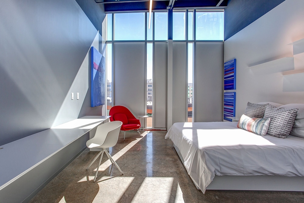 Hotel Revel 15/48
