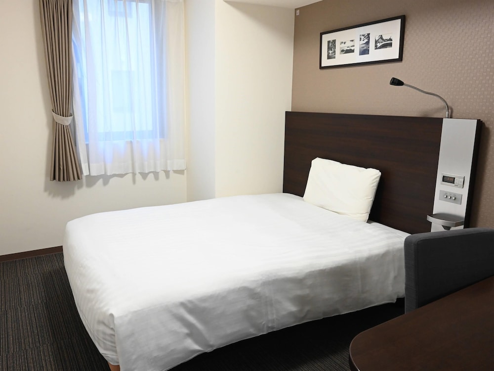 ROOM, DOUBLE BED