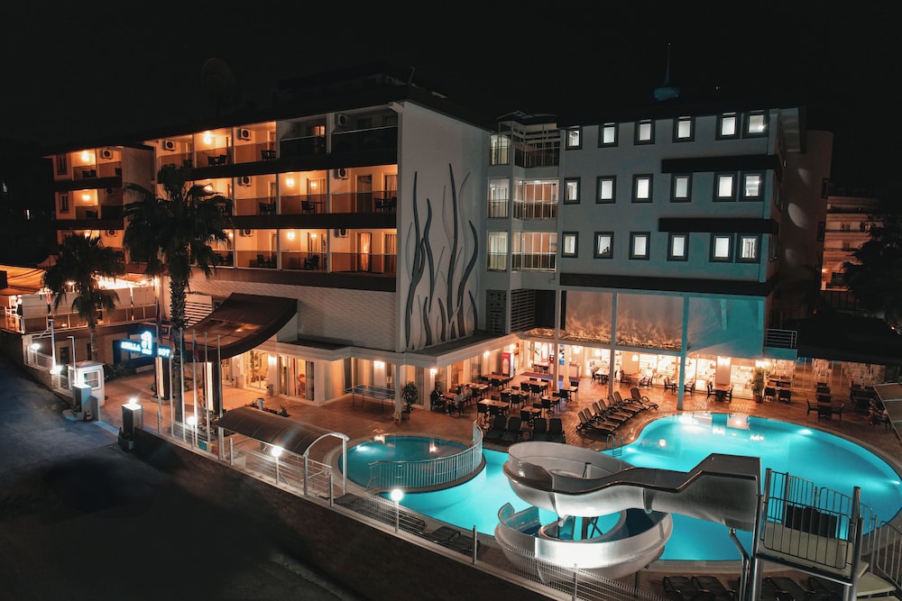 Adella Side Hotel 2/73