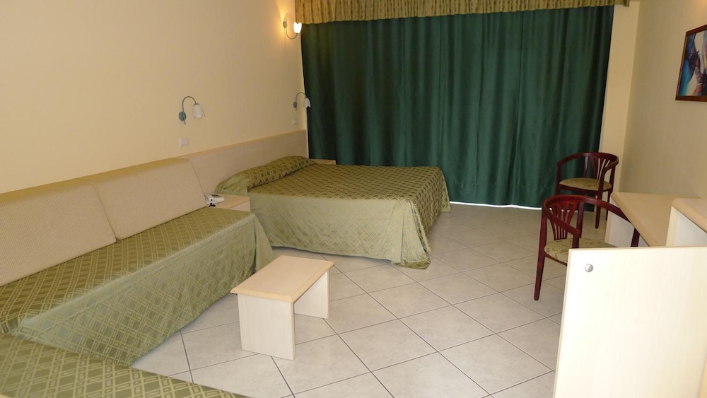 Kings House Hotel Resort 11/46