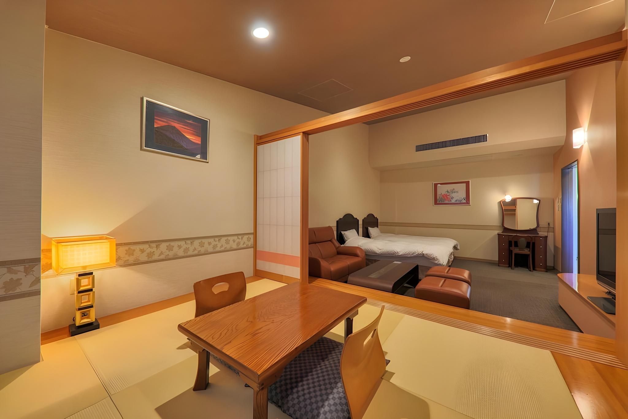 Suite, 2 Futon Beds, Mountain View, Hot Spring Bath