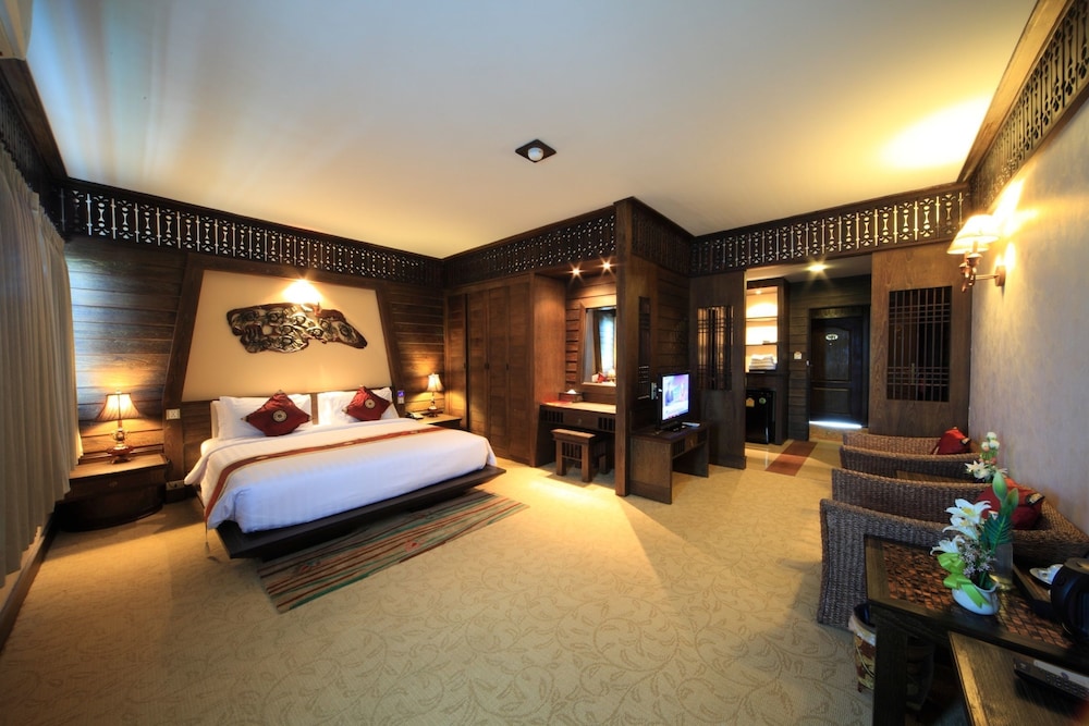 RueanPhae Royal Park Hotel 30/50