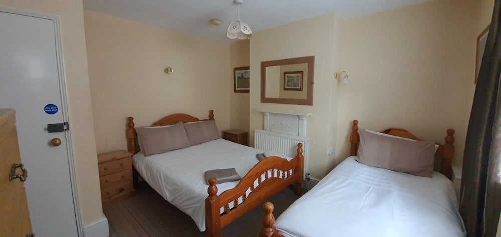 Chandos Guest House 8/32