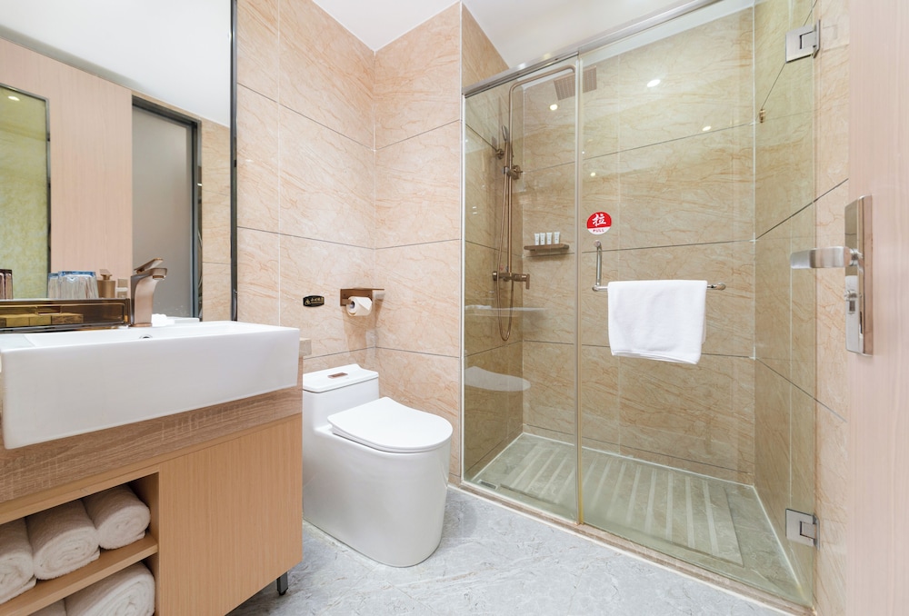 Trendy Romantic Hotel International Guangzhou Baoneng Performing Arts Center Science City 48/50