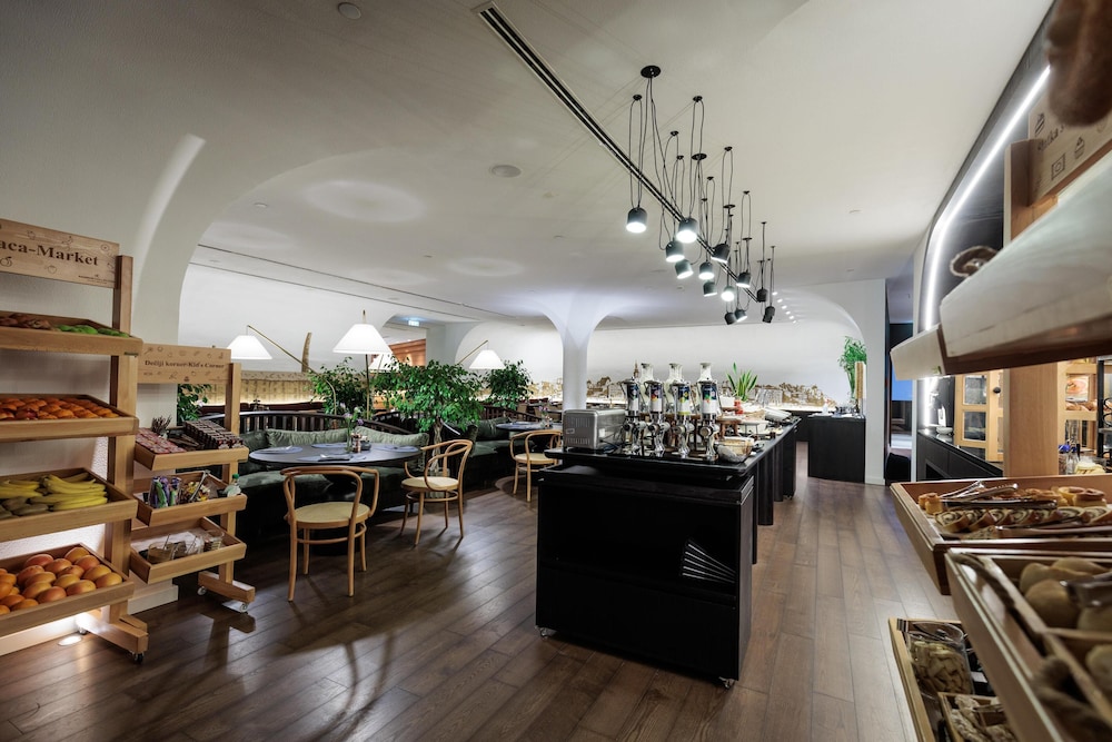 Radisson Collection Hotel Old Mill Belgrade 44/68