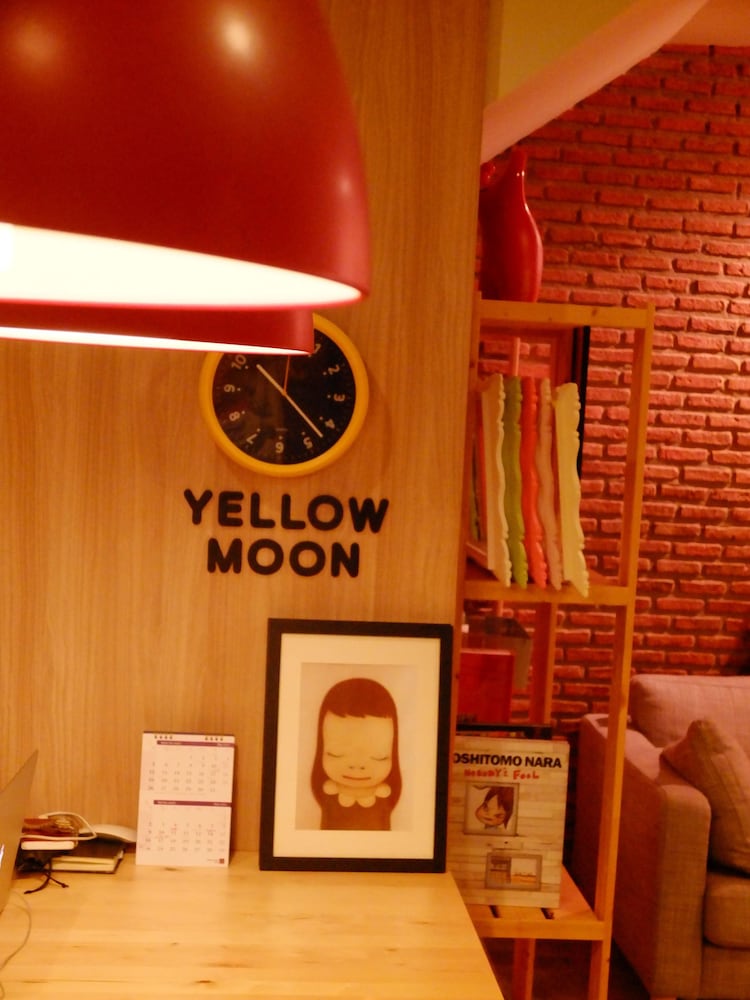 Yellow Moon 23/30