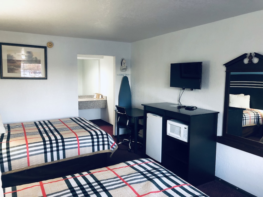 Meridian Inn Oklahoma City Airport 16/32