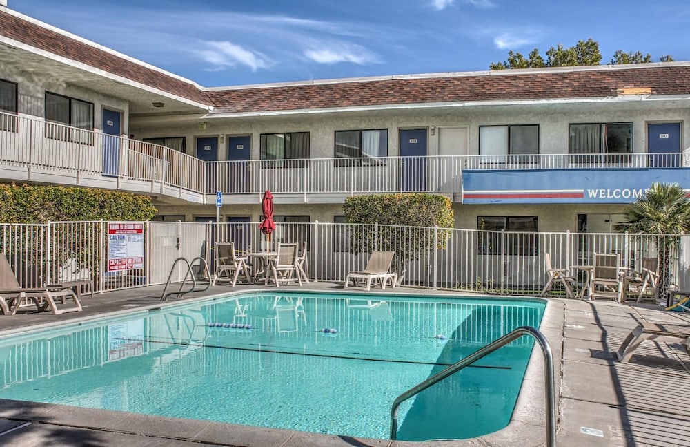 Motel6 Mojave, CA 47/69
