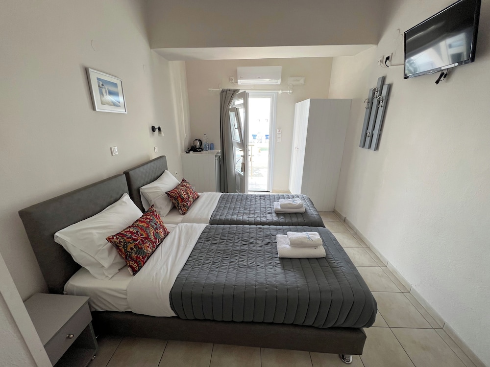 Galini Oia - Adults Only 12/77