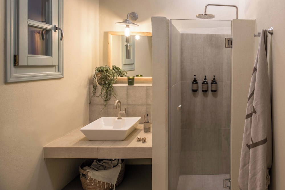 Verina Suites 46/50