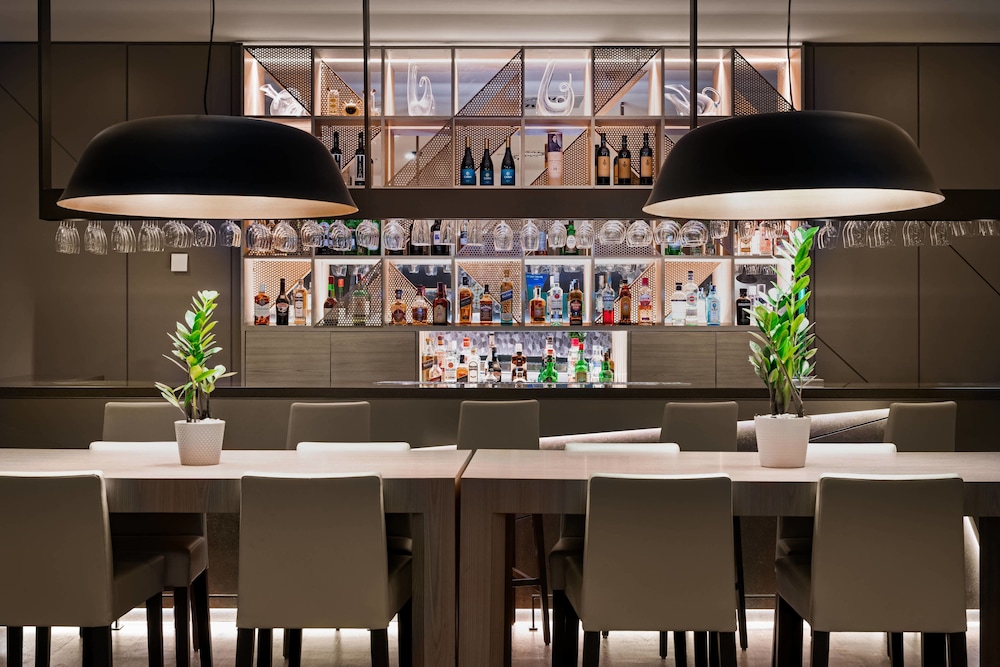 Ac Hotel Porto 37/48