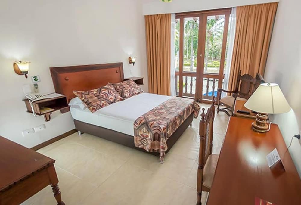 Hotel Guadalajara Buga 14/40