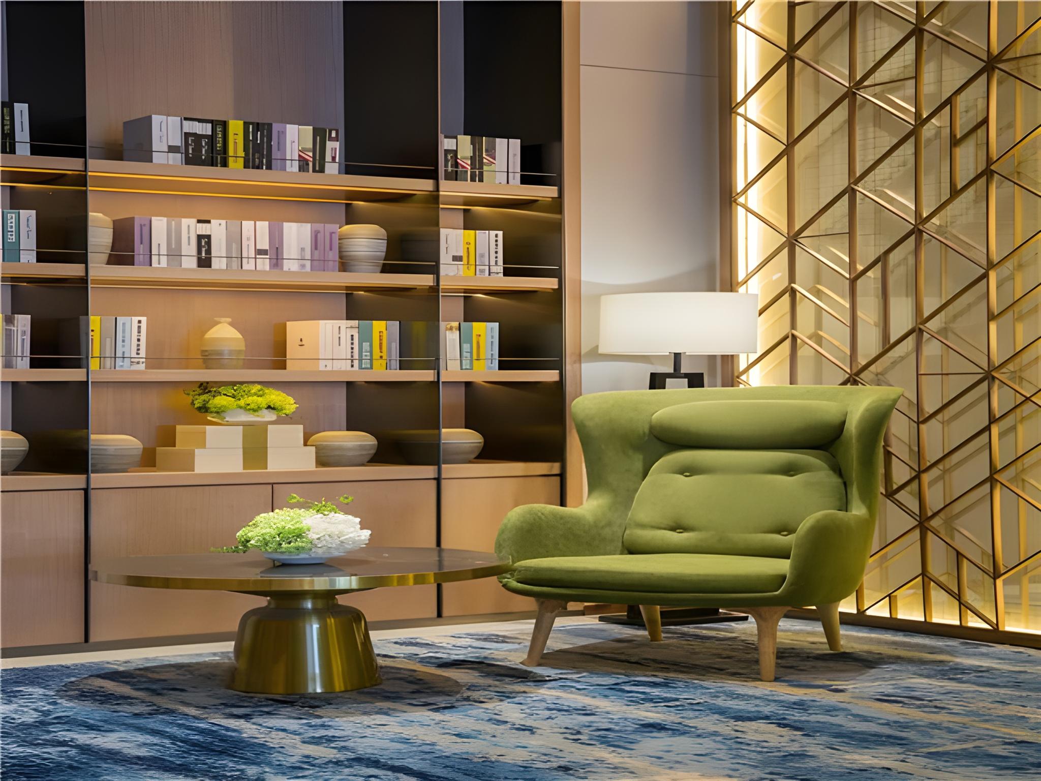 Borrman hotel (Shanghai Hongqiao Railway Station National Exhibition Center Shop) 26/35