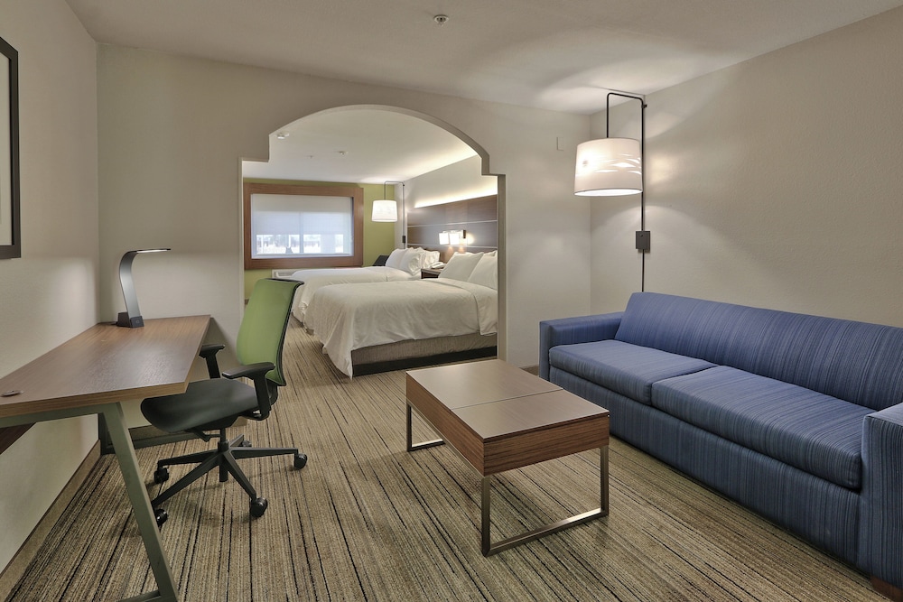 Holiday Inn Express Hotel And Suites Portales 43/70