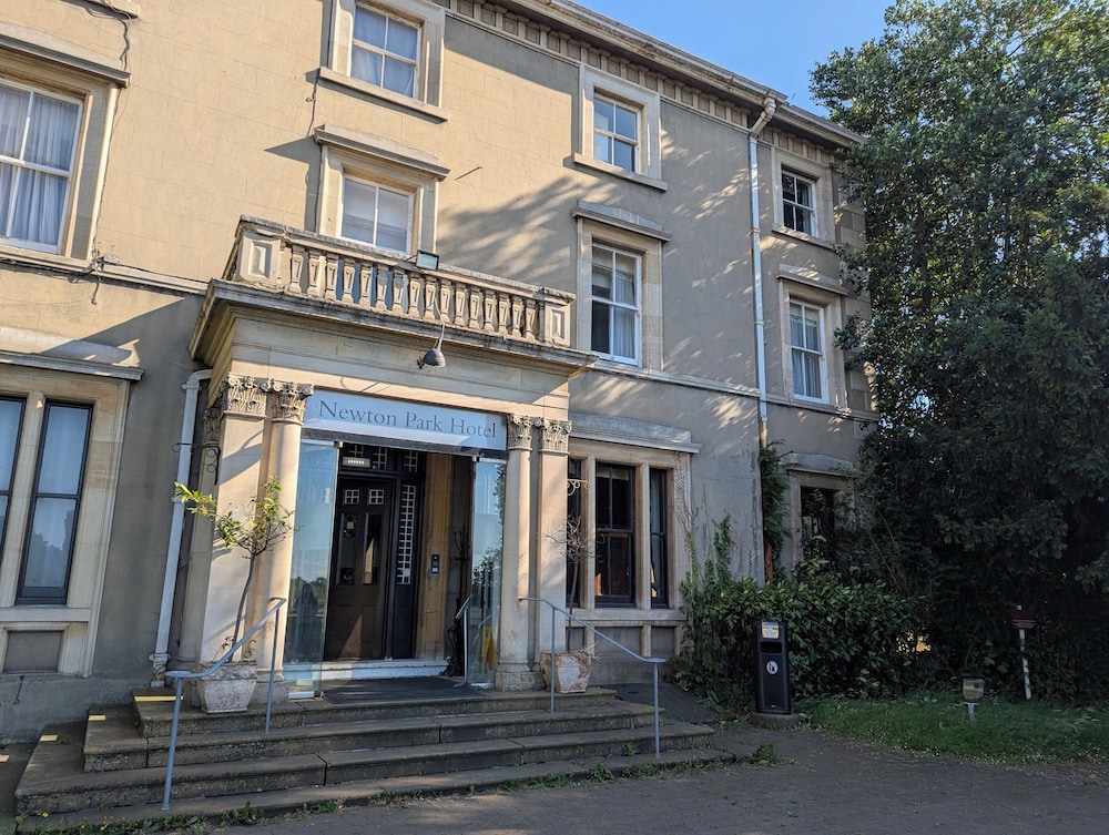 Newton Park Country House Hotel in BURTON UPON TRENT