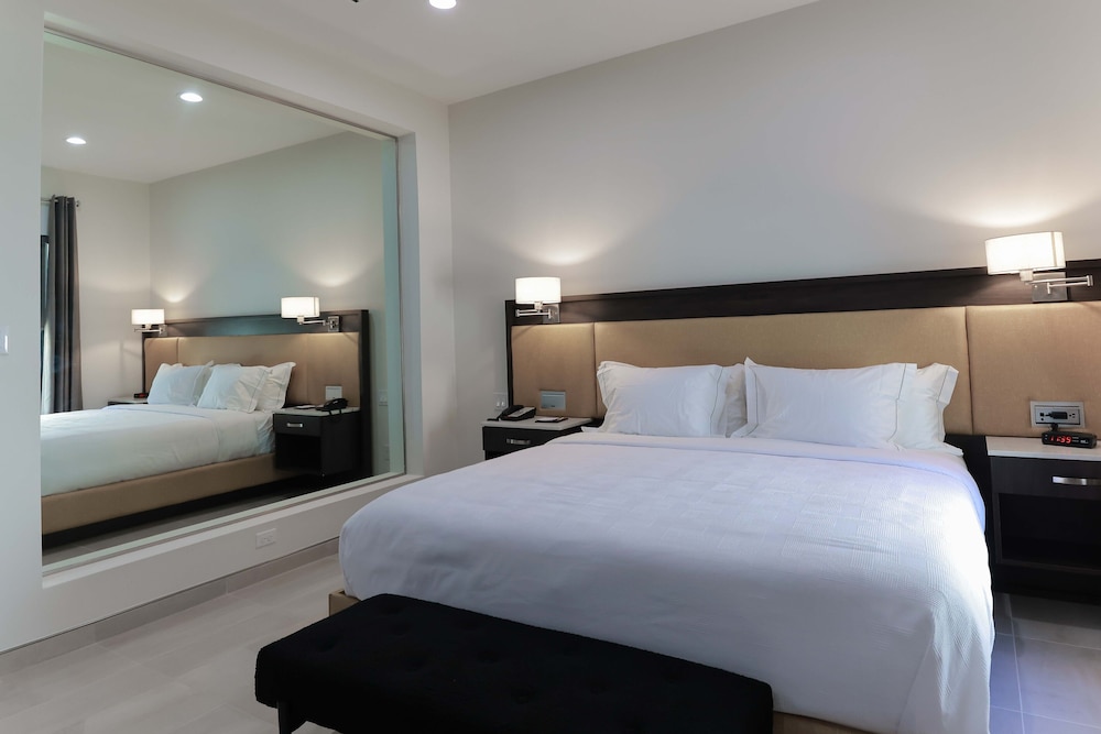 Clarion Inn Suites 12/61