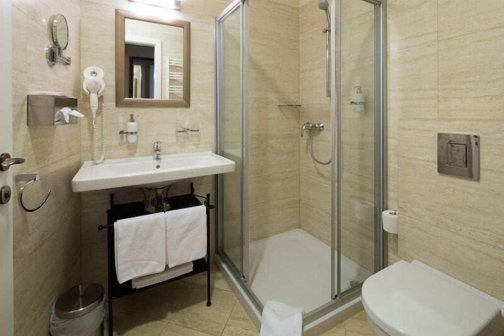 Barokk Hotel Promenad Gyor 24/24