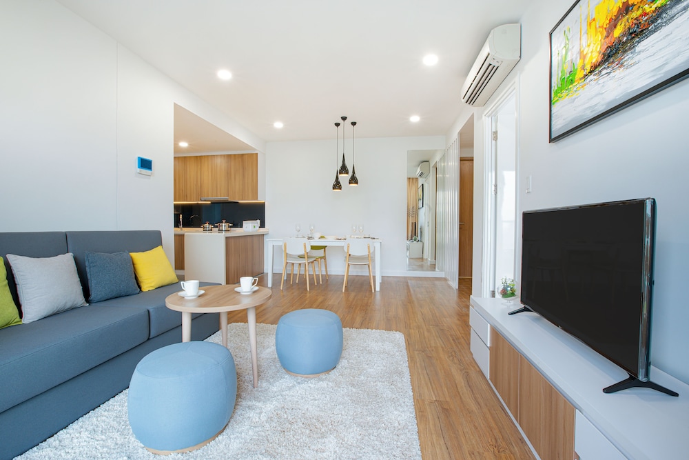 Republic Plaza Apartment 25/38