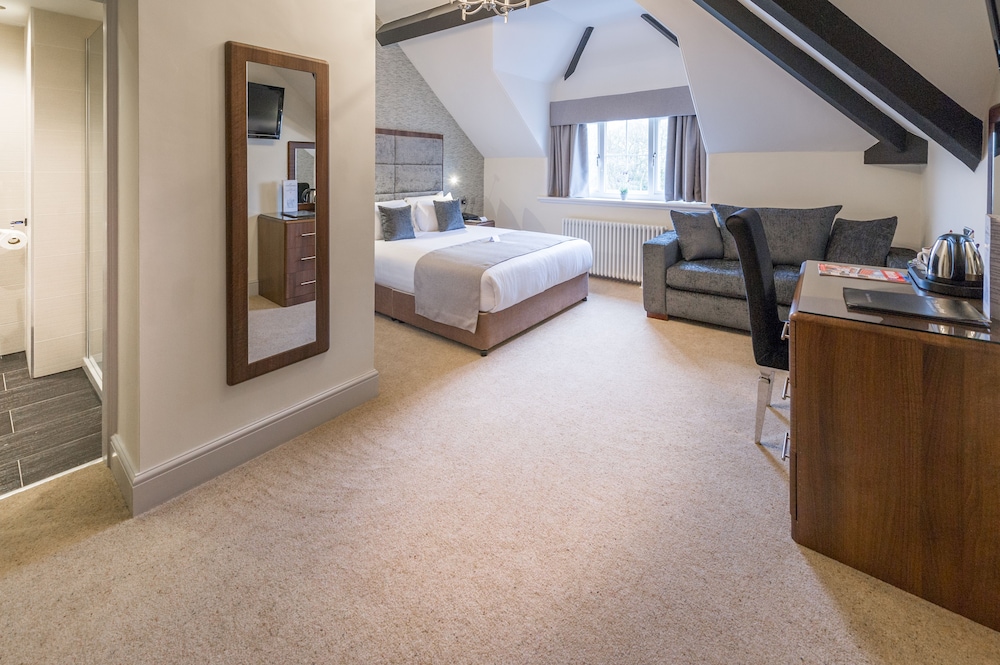 The Mount Hotel 44/80