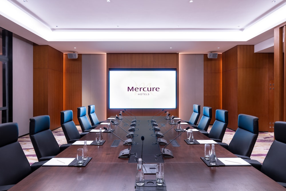 Mercure Shenzhen Pinghu 64/72