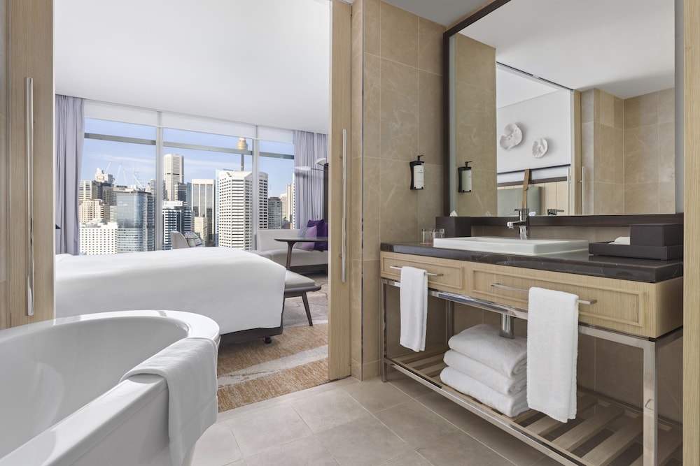 Sofitel Sydney Darling Harbour 70/71