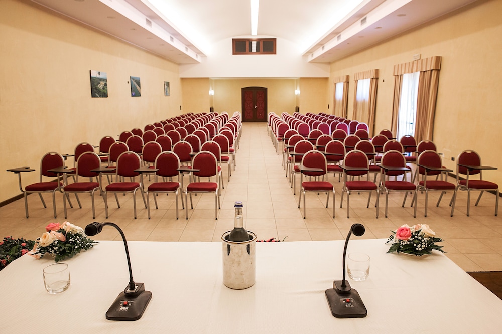Grand Hotel Paestum 38/50