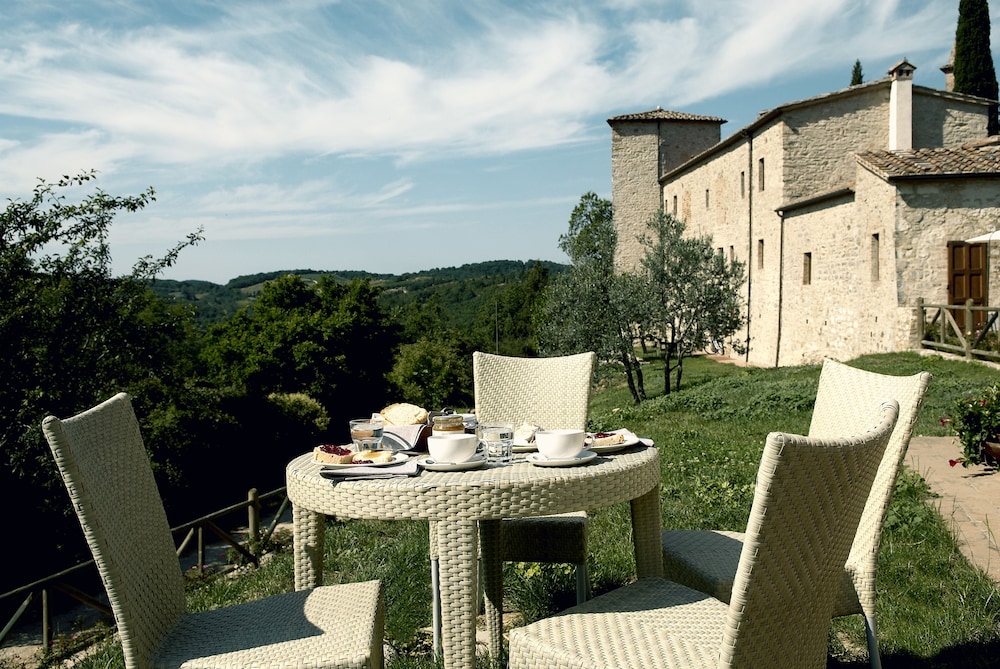 Borgo Di Pietrafitta Relais 70/74