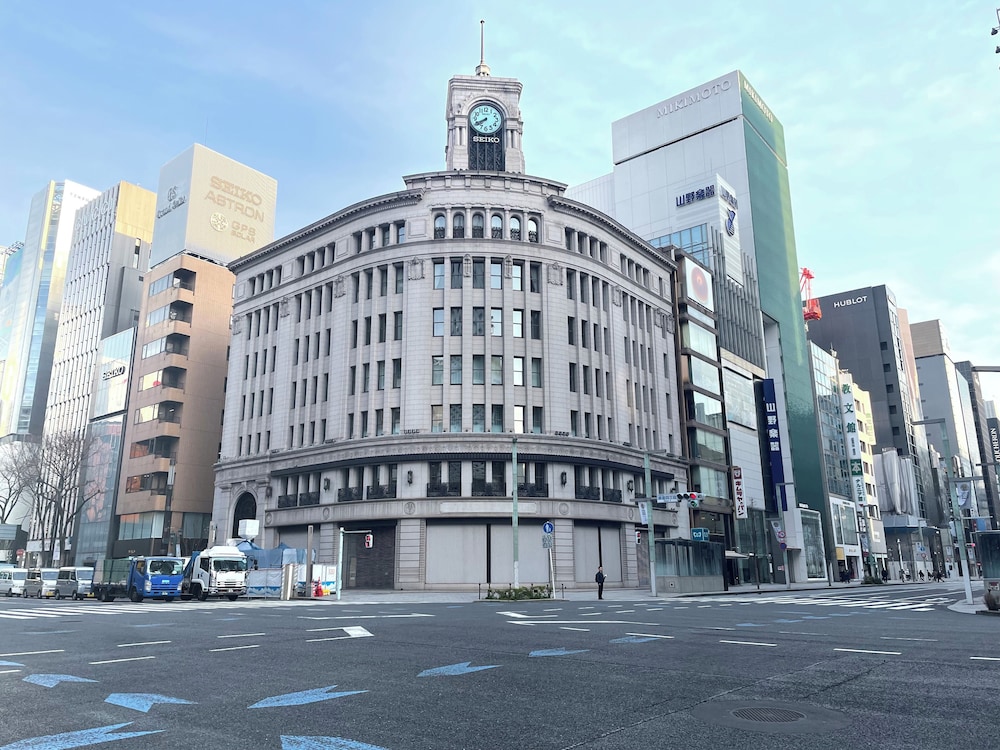 Amanek Ginza East 4/57