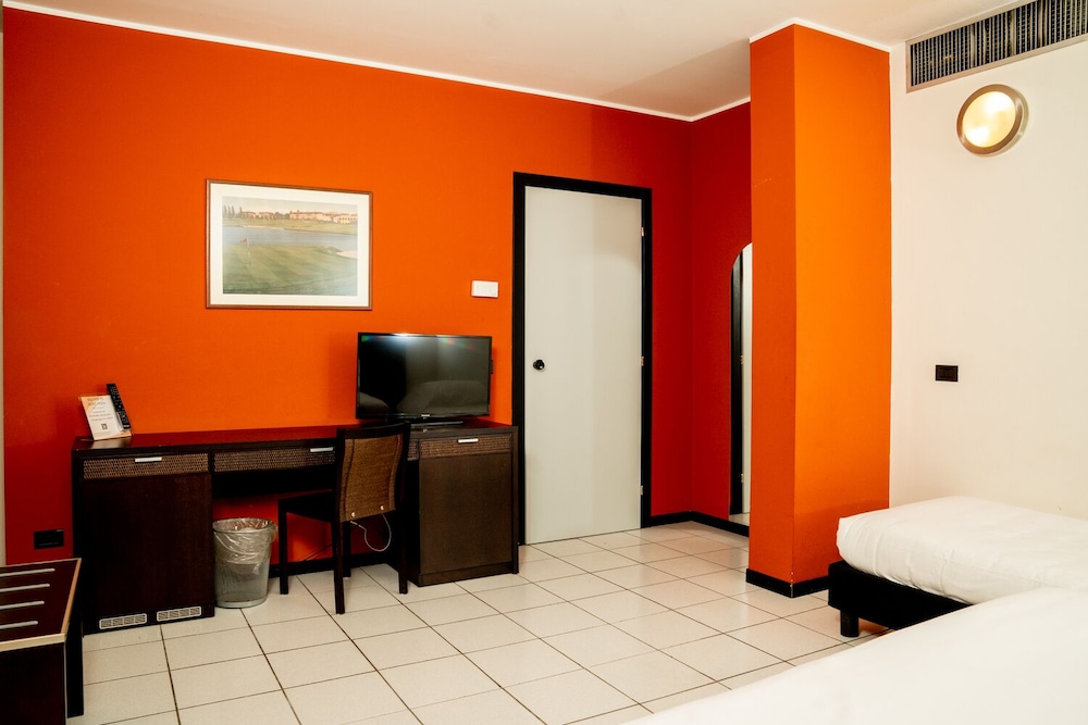 Hotel Pineta 8/65