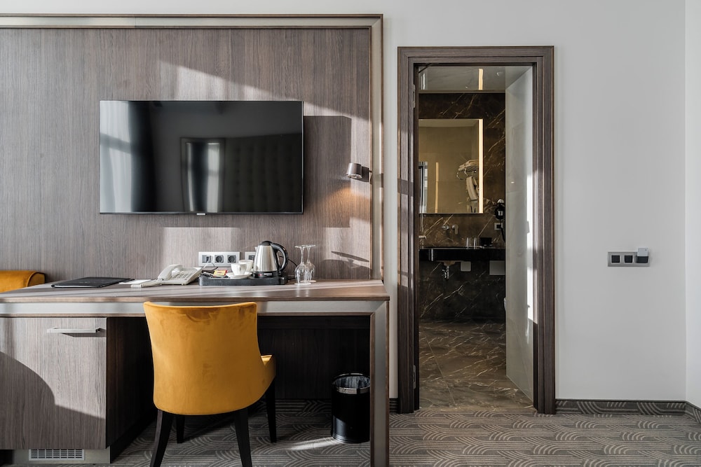Congress Hotel 36/49