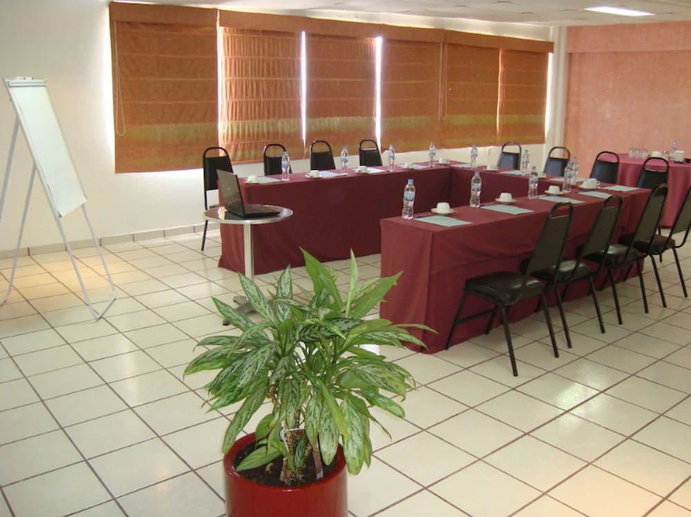 Hotel Posada del Carmen 41/44