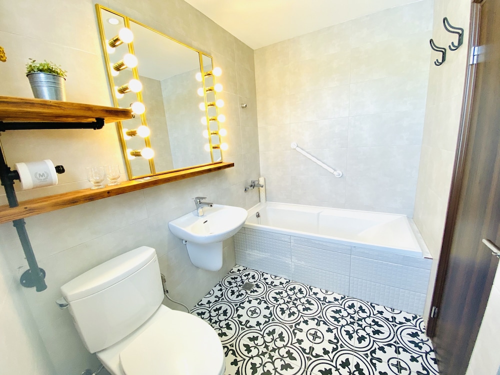 Minimi Inn - Sailrock Beach House 65/66