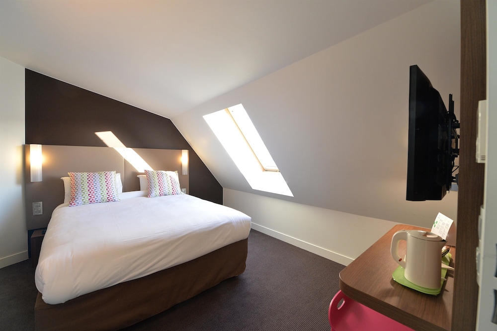 Campanile Paris Clichy Centre 29/63