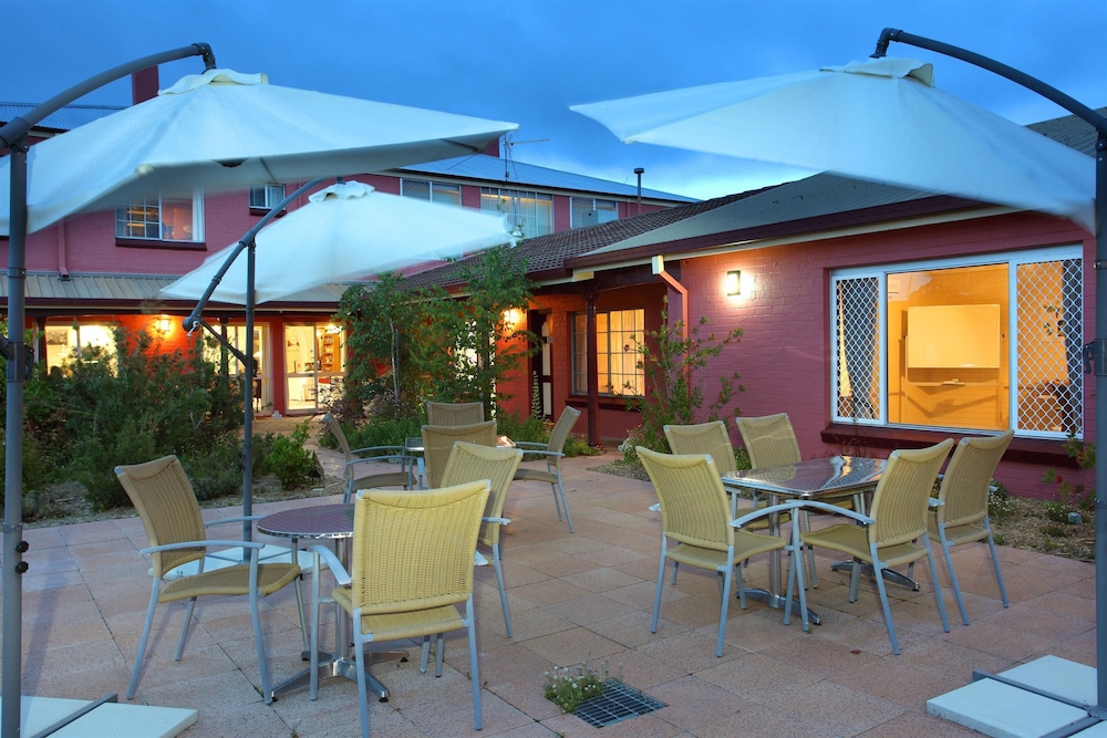 The Henry Parkes Tenterfield Ex Best Western 42/46