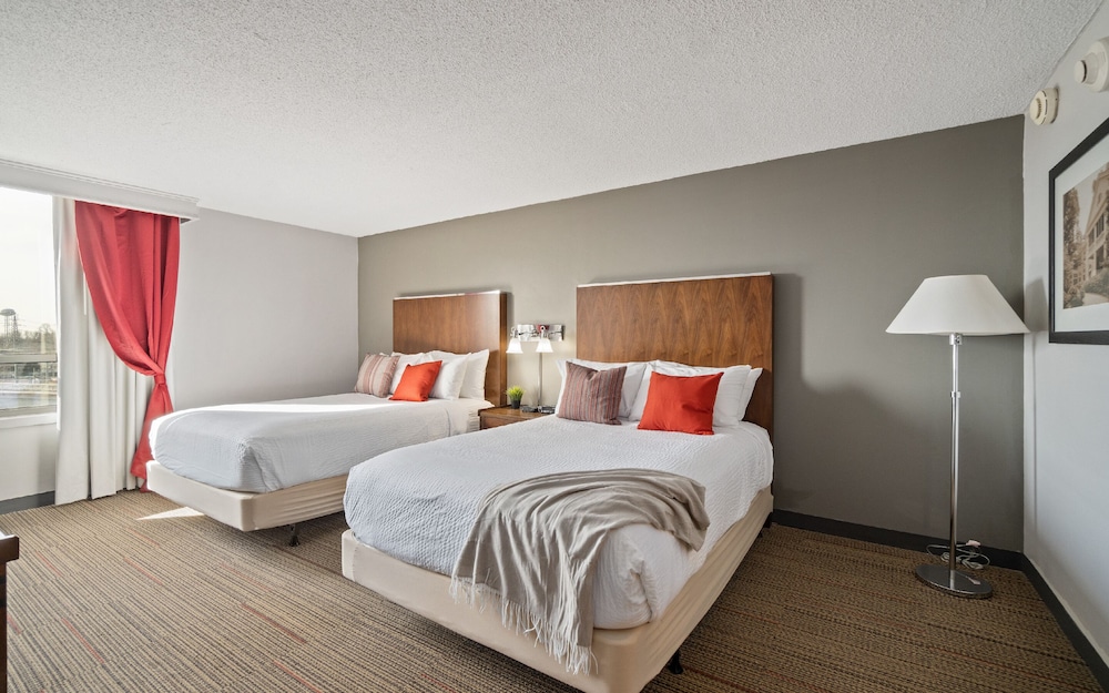 Four Points by Sheraton Charlotte 17/55