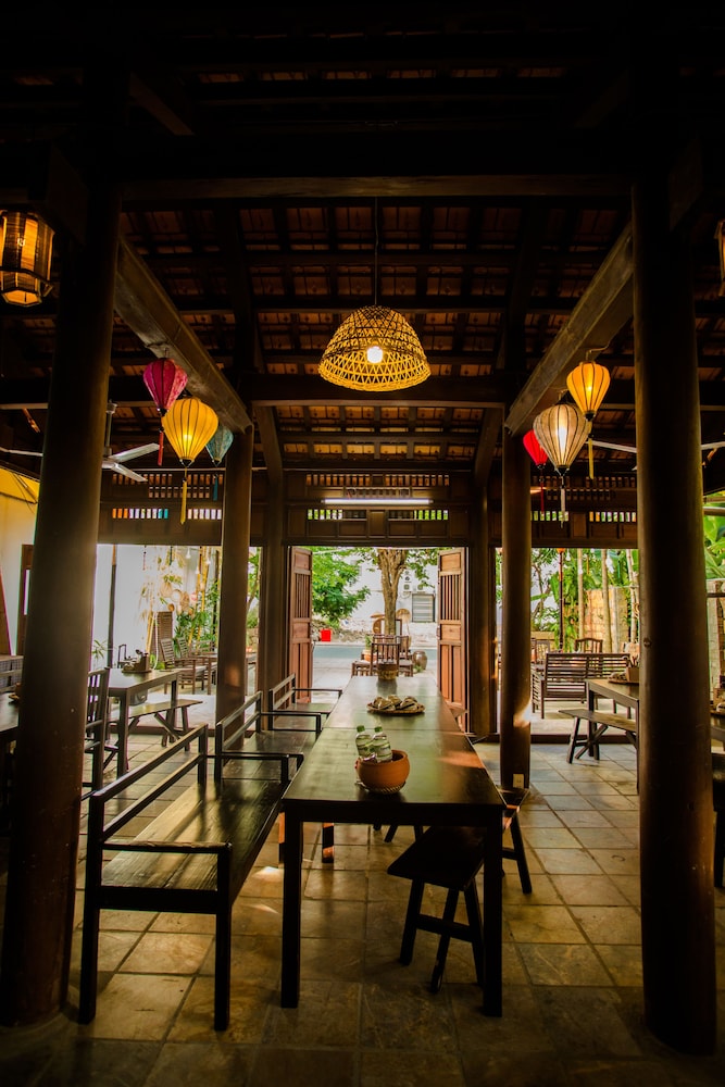 Trang Ngan Hotel 28/31
