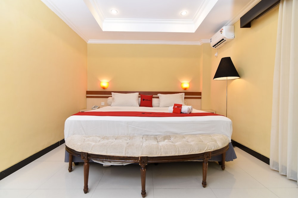 Reddoorz Plus Near Mall Bali Galeria 2 15/35