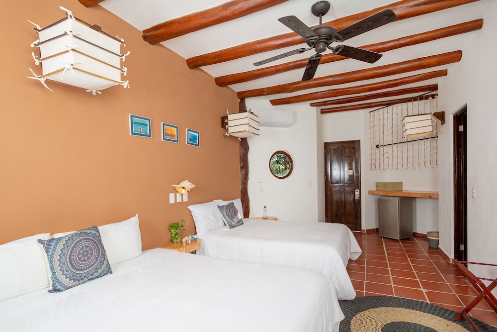 HolboxDream Beachfront 8/50