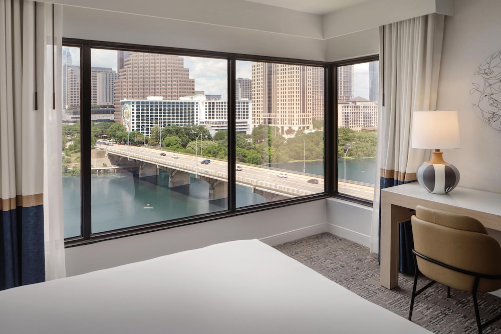 Hyatt Regency Austin 41/77